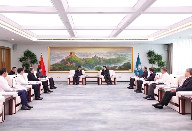 國家電網(wǎng)董事長、黨組書記張智剛董事長與三峽集團董事長劉偉平、總經(jīng)理韓君會談