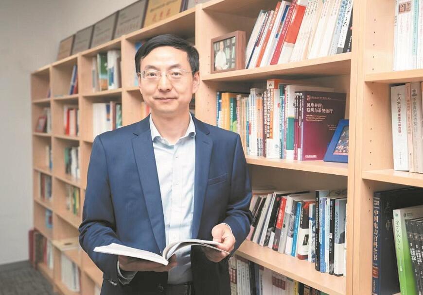 【國網(wǎng)工匠】李威:用科技創(chuàng)新守護(hù)電網(wǎng)安全穩(wěn)定