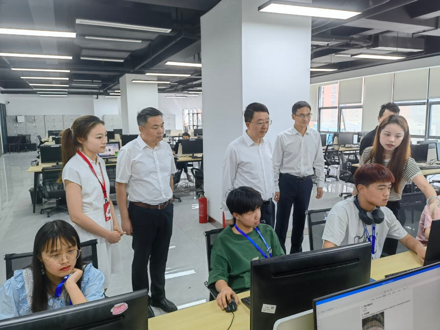 王昕偉赴重慶市奉節(jié)縣、巫山縣調(diào)研定點(diǎn)幫扶工作