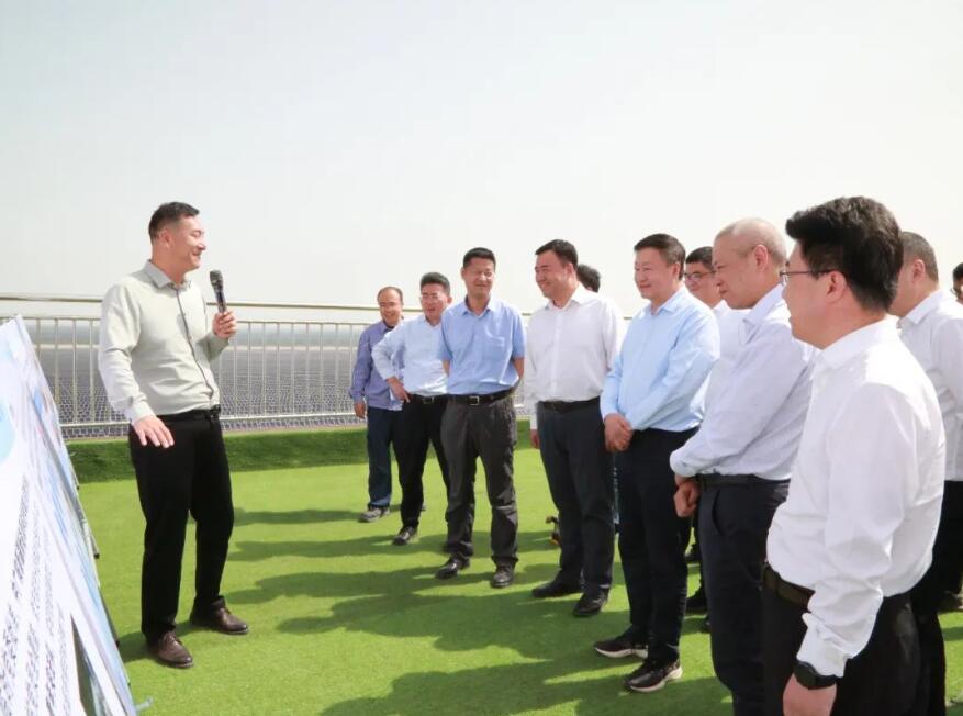 中國廣核集團黨委書記、董事長楊長利赴新疆調(diào)研新能源業(yè)務(wù)發(fā)展情況