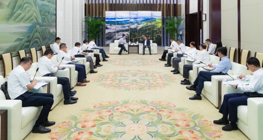 國(guó)家電投黨組書記、董事長(zhǎng)劉明勝會(huì)見(jiàn)上海電氣黨委書記、董事長(zhǎng)吳磊