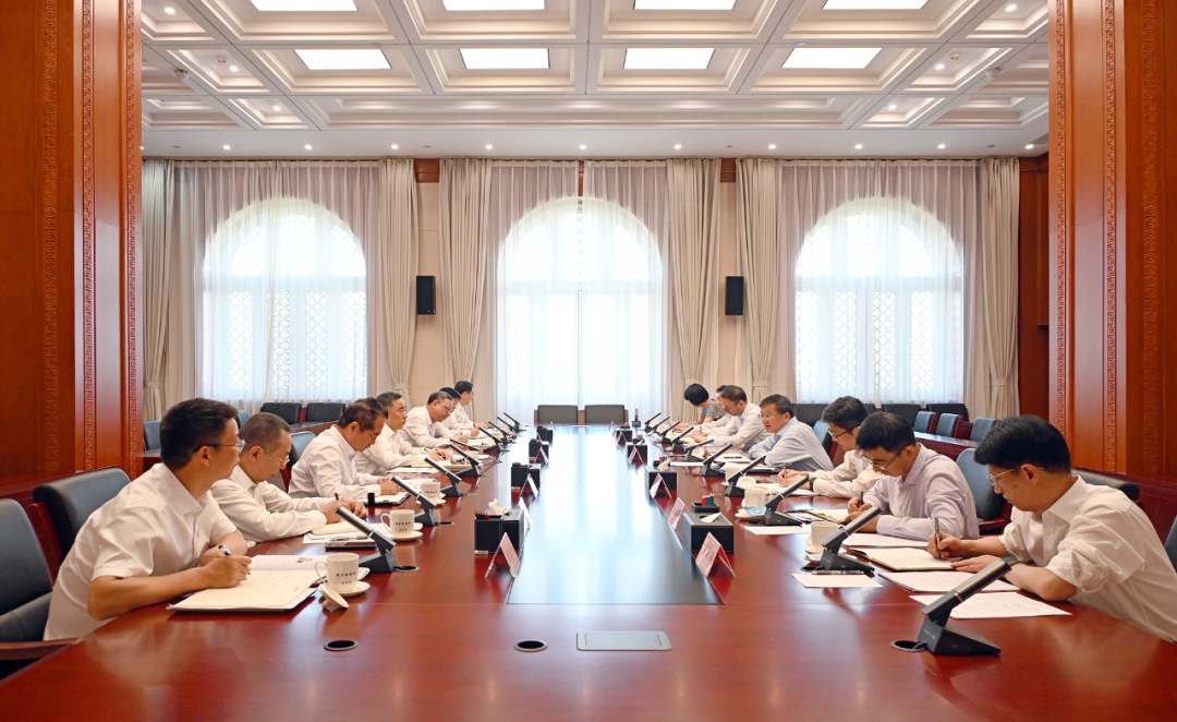 國家能源局黨組書記、局長章建華會(huì)見中國能建集團(tuán)主要領(lǐng)導(dǎo)