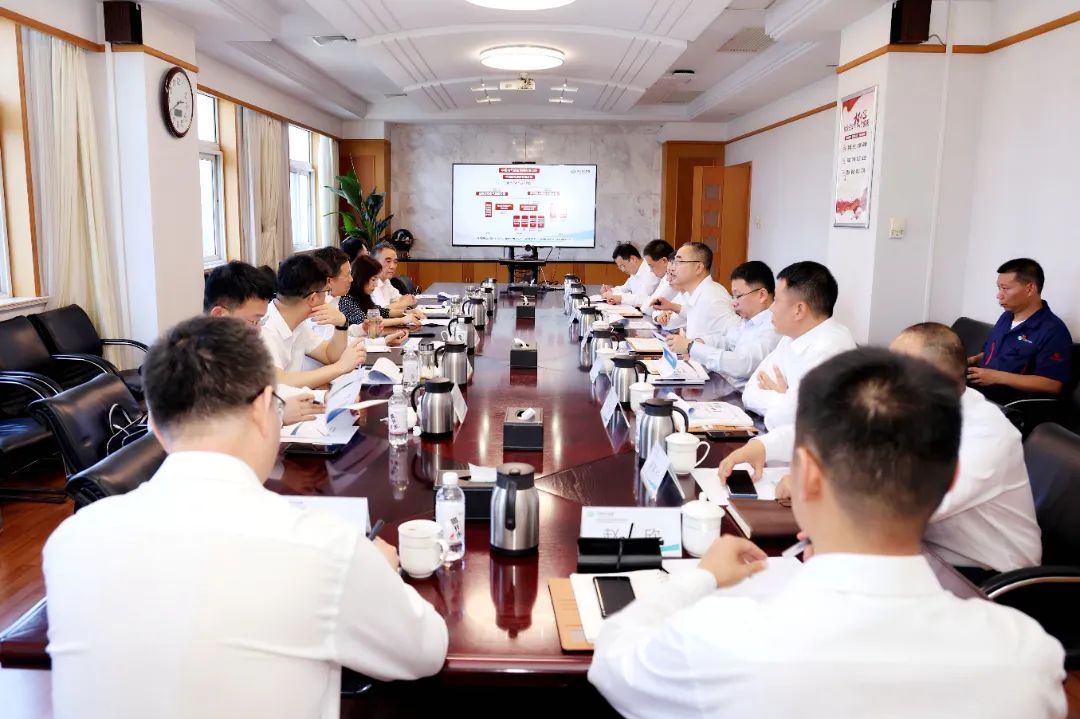中國(guó)電氣裝備黨委書(shū)記、董事長(zhǎng)李洪鳳到寶雞駐地企業(yè)調(diào)研