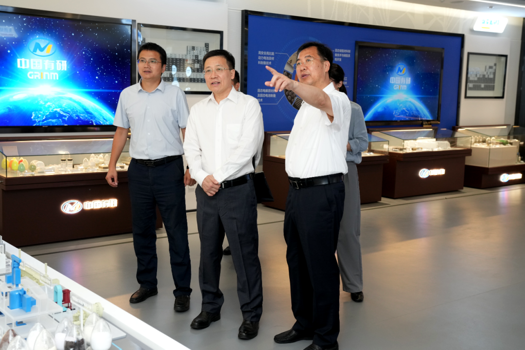 中國電氣裝備黨委書記、董事長李洪鳳拜訪中國有研黨委書記、董事長趙曉晨