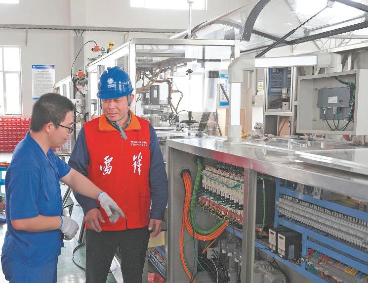 朱政委：當(dāng)好客戶“電管家”，及時(shí)高效解難題