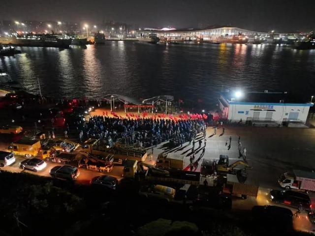 南方電網(wǎng)再派5500人隊(duì)伍，支援海南搶修復(fù)電