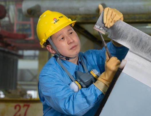 大國工匠柳祥國：匠心筑夢(mèng)，鋅電解領(lǐng)域的創(chuàng)新先鋒