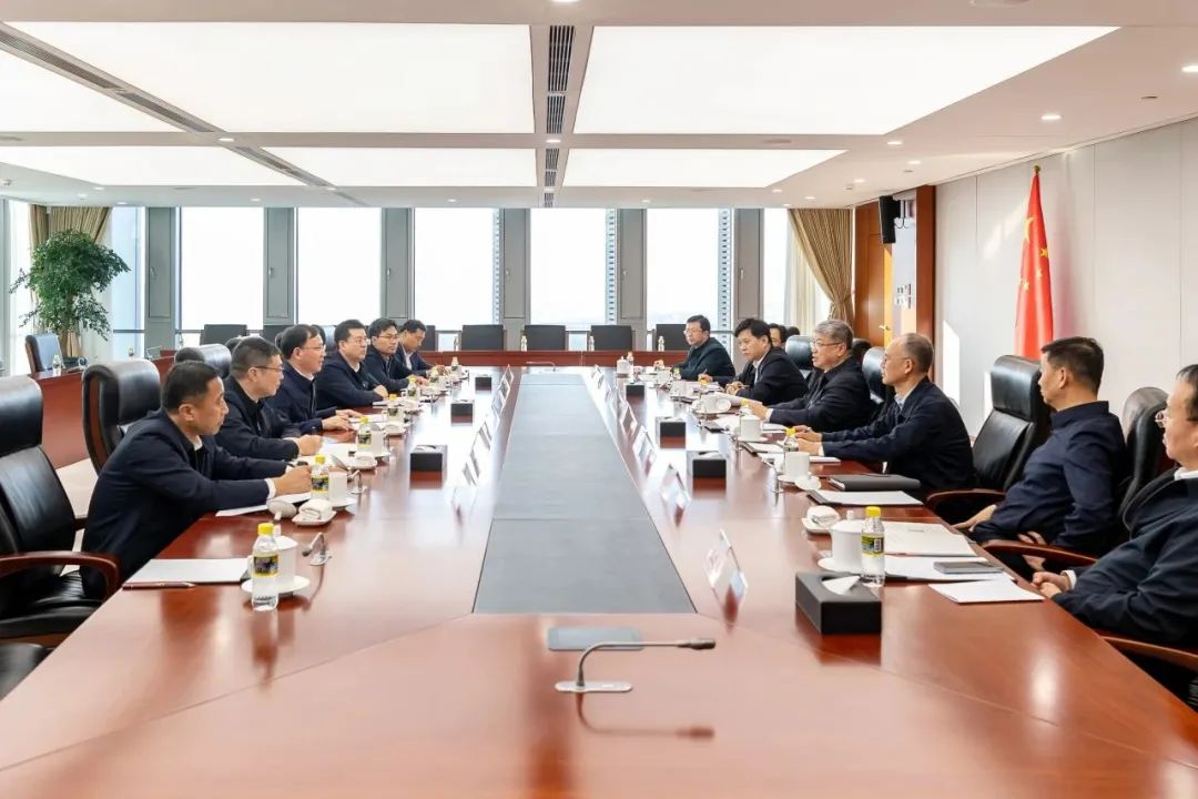 國(guó)家能源集團(tuán)黨組書(shū)記、董事長(zhǎng)劉國(guó)躍與中國(guó)大唐黨組副書(shū)記、總經(jīng)理張傳江會(huì)談