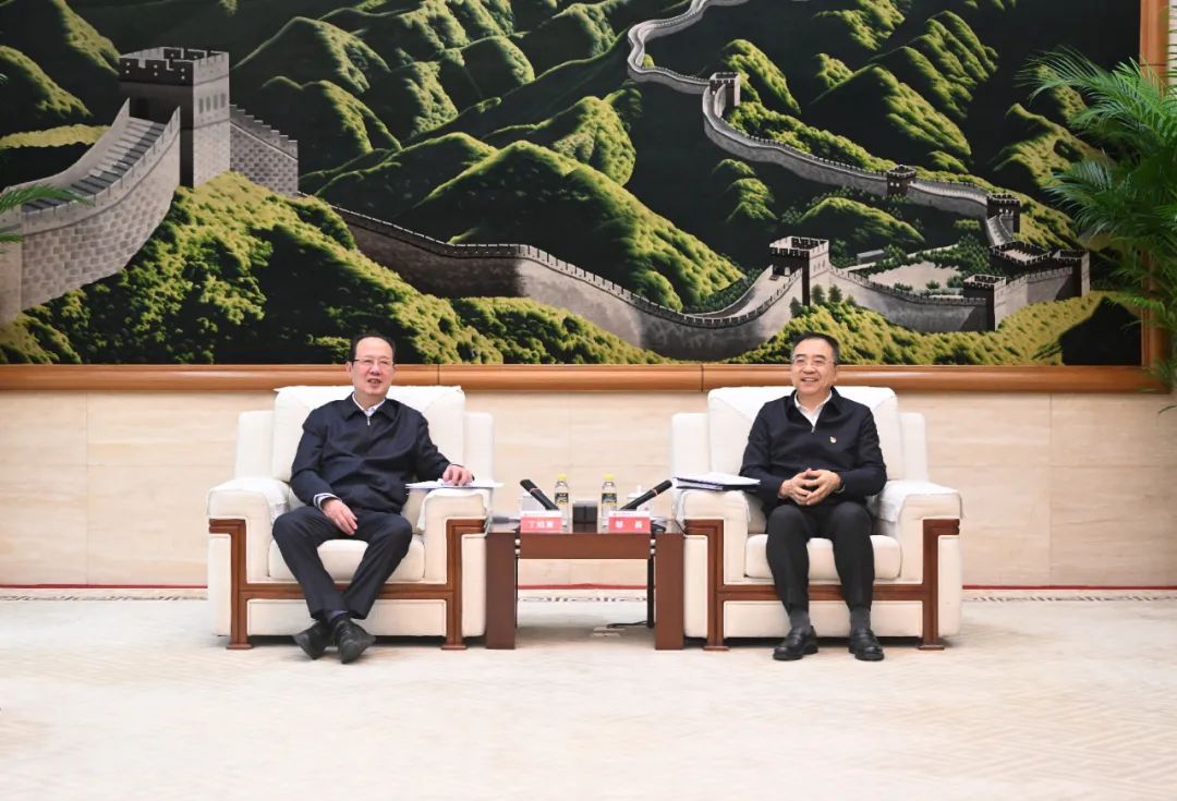 中國電建黨委書記、董事長丁焰章與中國大唐黨組書記、董事長鄒磊會談