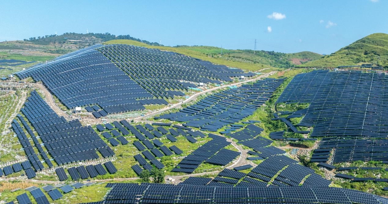 貴州關嶺布依族苗族自治縣農業(yè)光伏電站并網發(fā)電