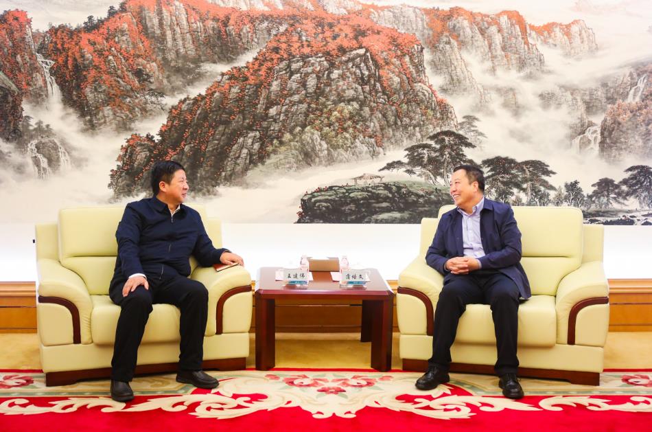 大唐甘肅公司黨委書記、董事長王建偉與甘肅電投集團(tuán)黨委書記、董事長蒲培文會談