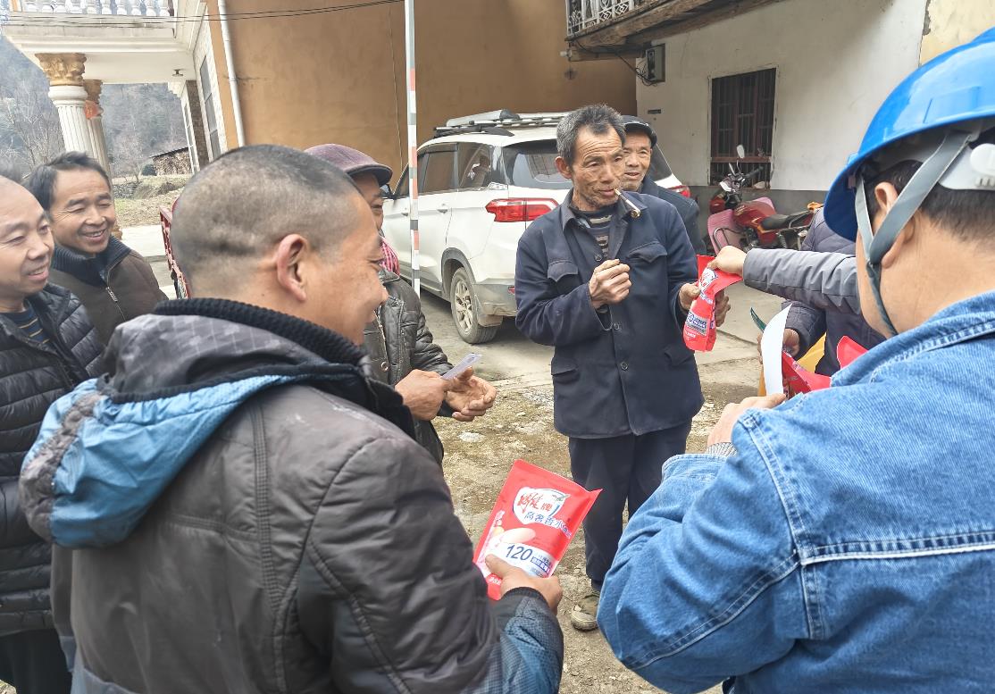 國網(wǎng)鎮(zhèn)巴縣供電公司用好席緒良“三件寶” 服務“走心”更“暖心”