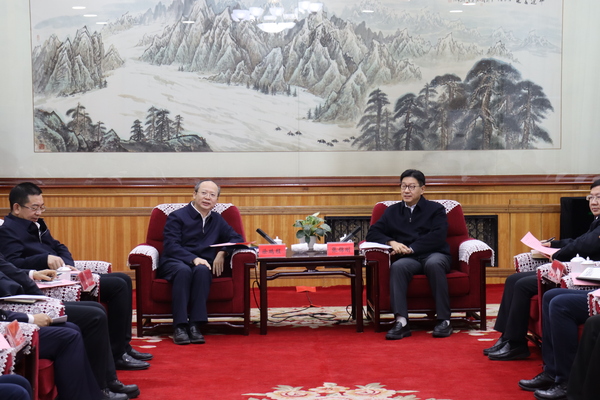 中國電建黨委常委、副總經(jīng)理徐鵬程拜會青海省委常委、副省長張錦剛