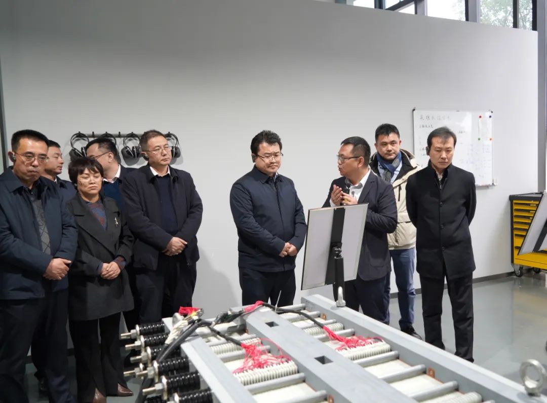 慶陽市委常委、西峰區(qū)委書記孔衛(wèi)濤一行考察寰泰儲能